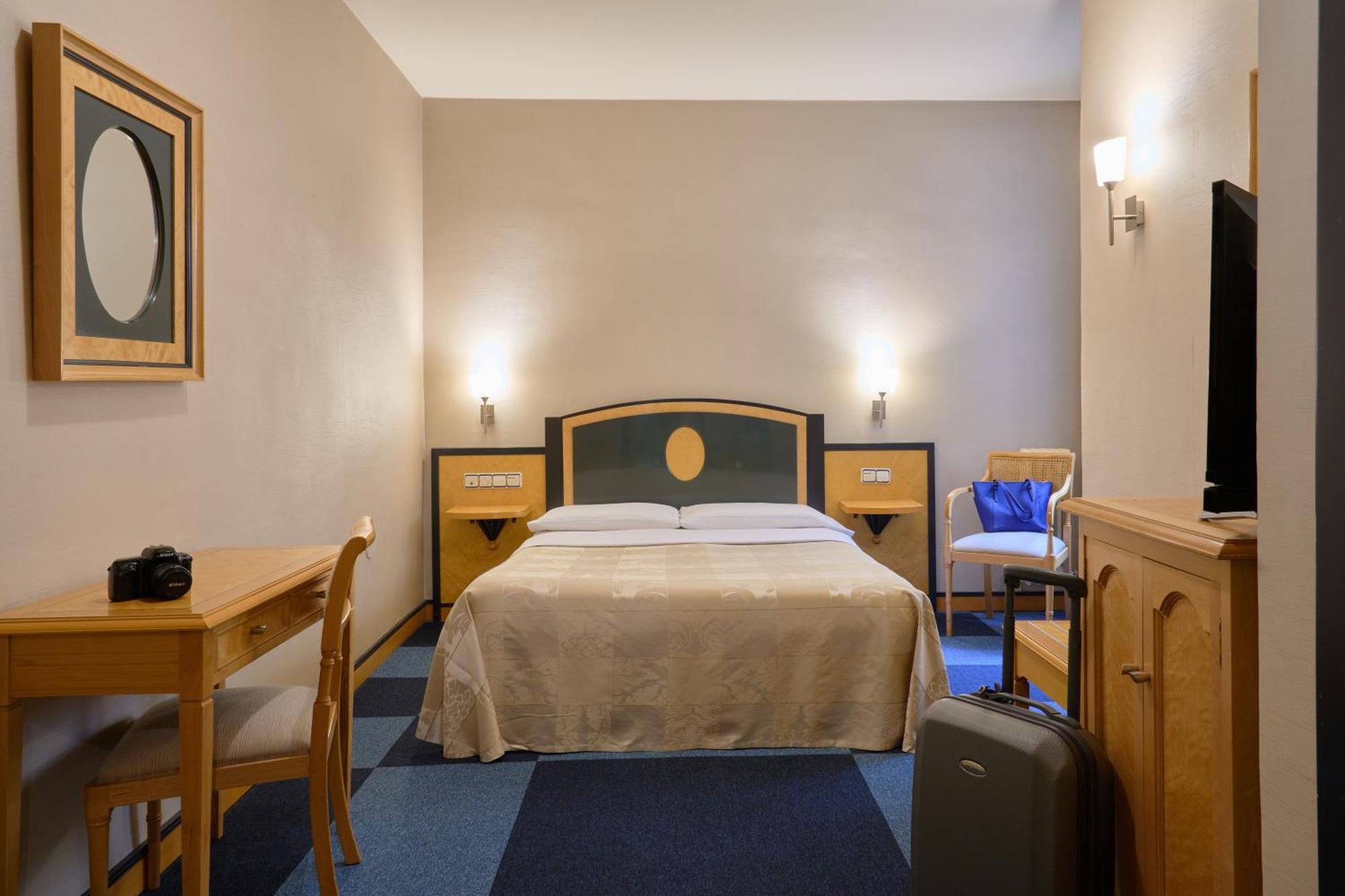 Hotel Macia Condor Granada Rum bild