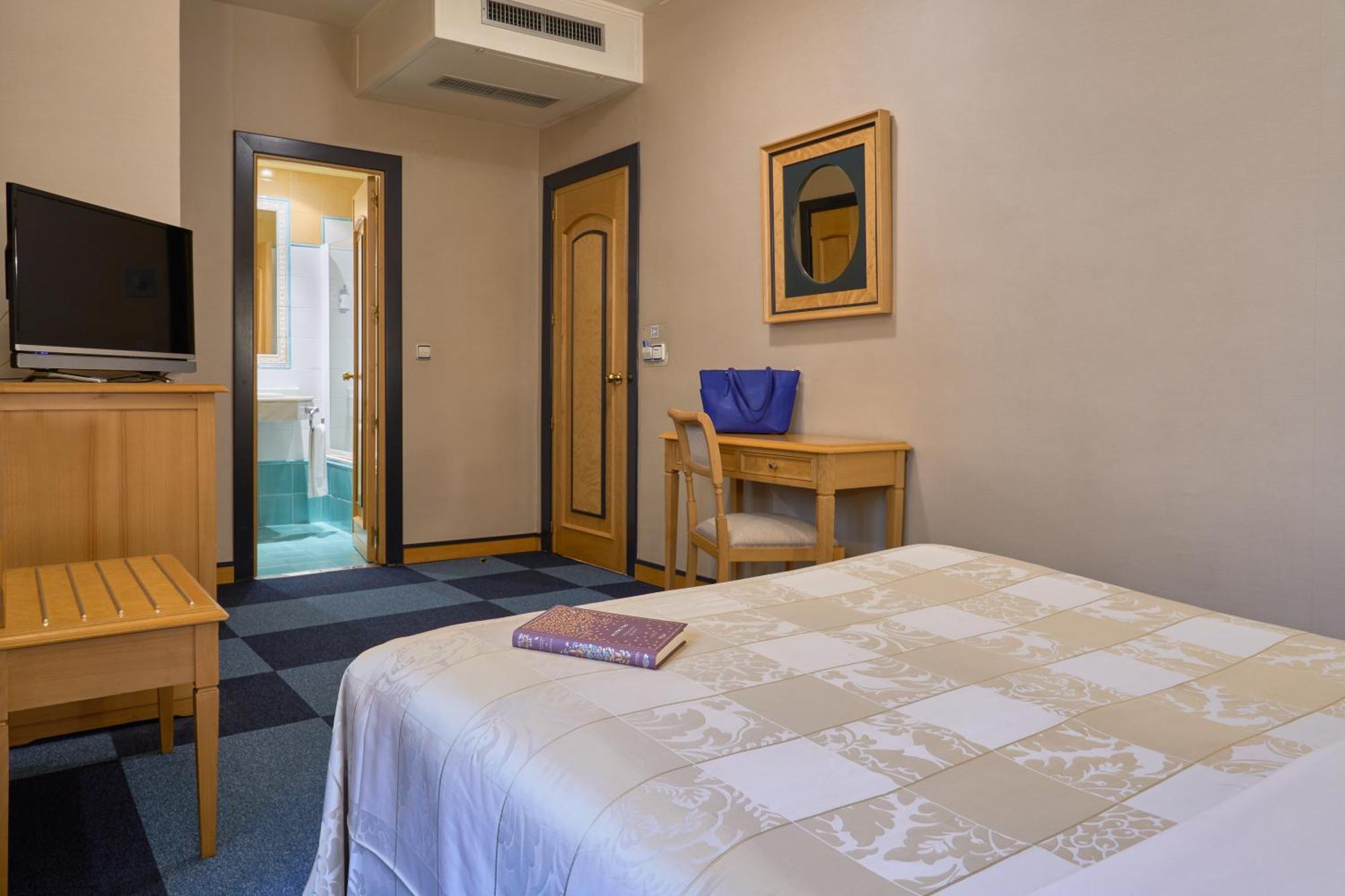 Hotel Macia Condor Granada Rum bild