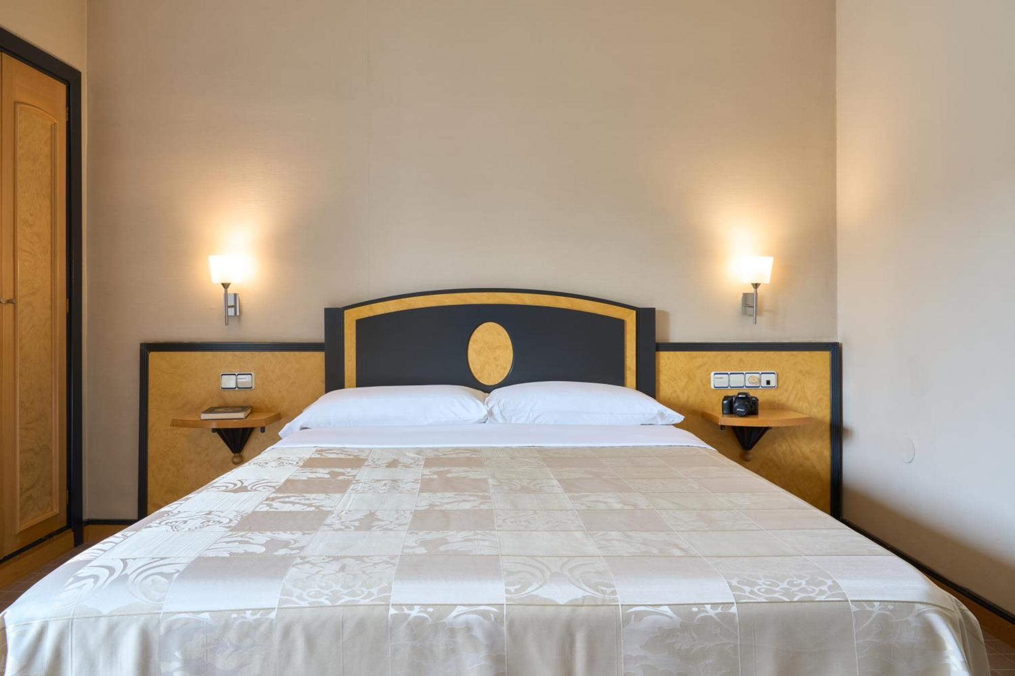 Hotel Macia Condor Granada Rum bild