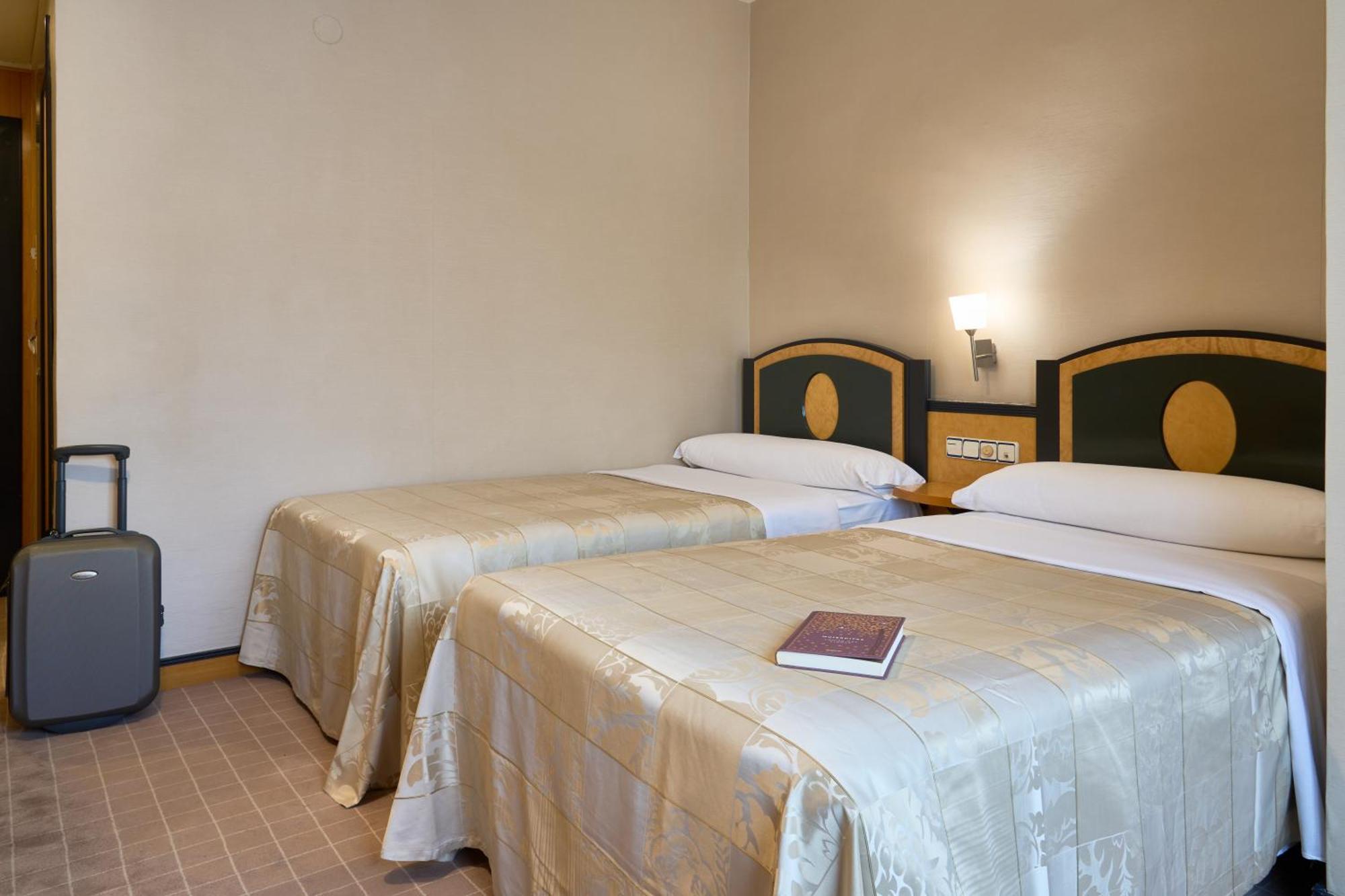 Hotel Macia Condor Granada Rum bild