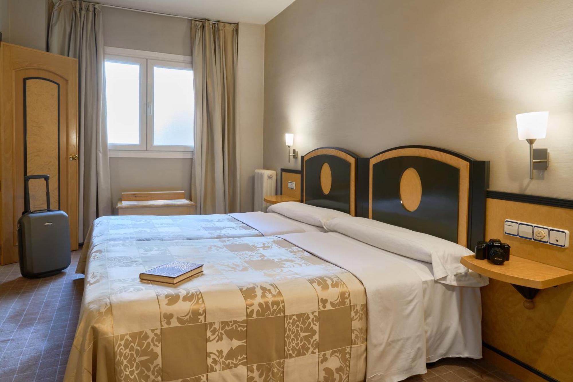 Hotel Macia Condor Granada Rum bild